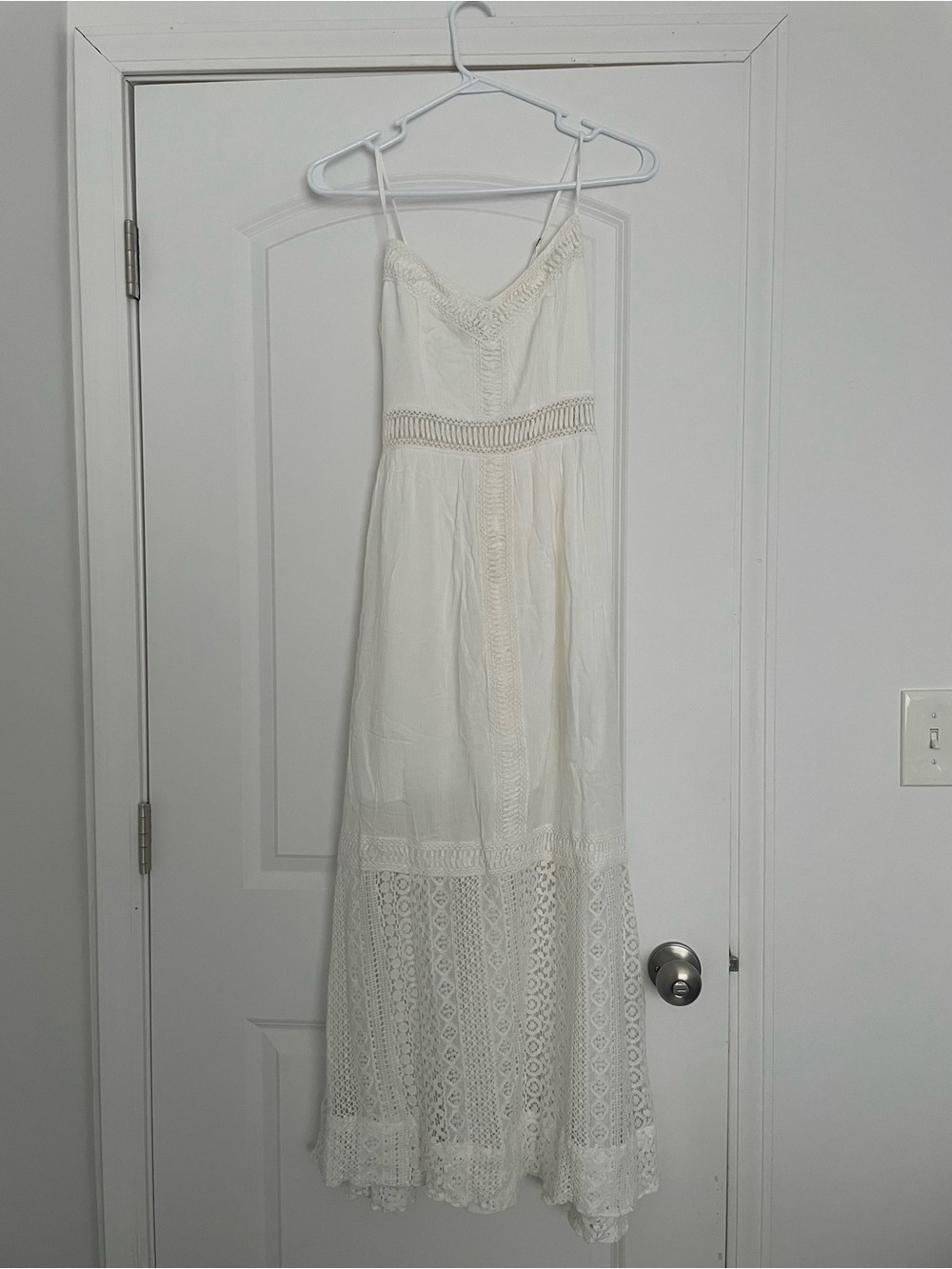 Abercrombie & Fitch White Lace Maxi Dress *NWT*